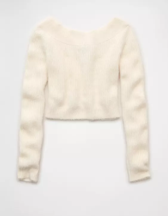 AE V-Neck Sweater - Image 4
