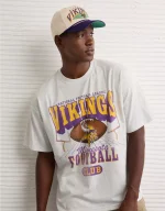 NFL Boxy Minnesota Vikings Graphic T-Shirt