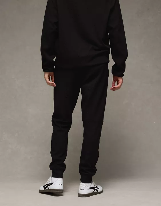 AE 24/7 Textured Fleece Jogger - Image 2