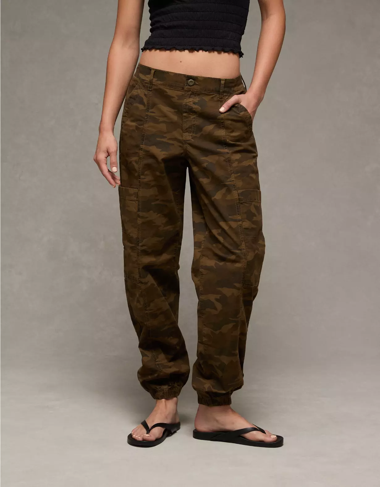 AE Stretch High-Waisted Baggy Cargo Jogger