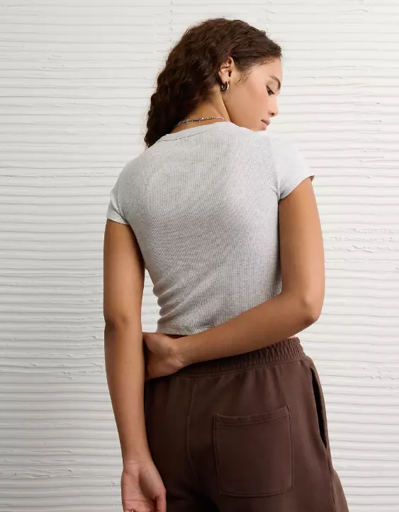 AE Georgia Bulldogs Graphic Cropped Baby Tee - Image 2