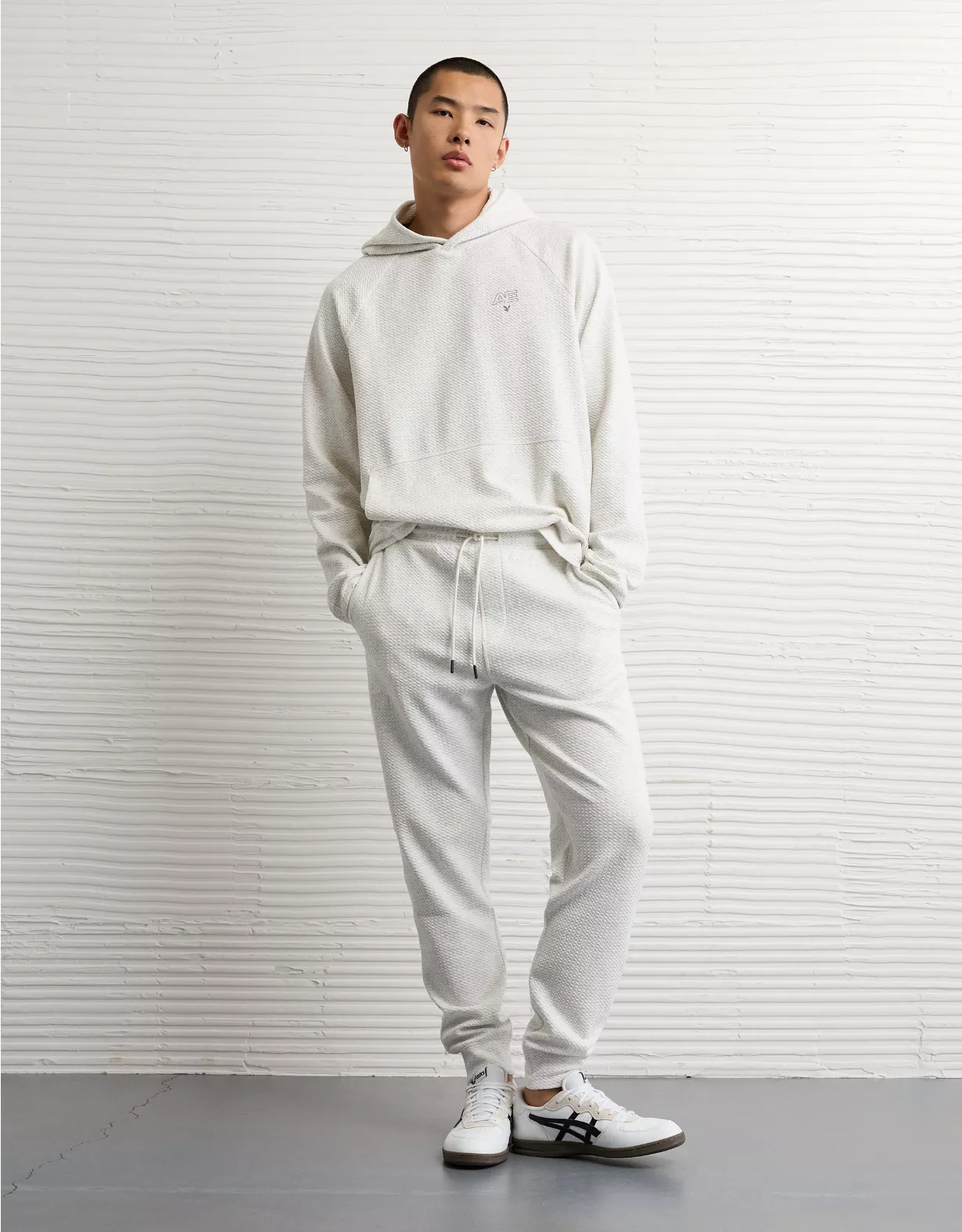 AE 24/7 Textured Fleece Jogger