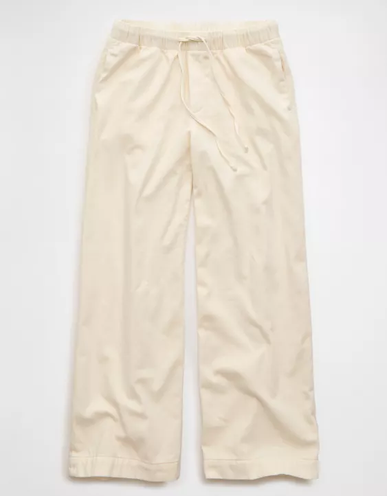 AE Cozy Dreamy Drape Low-Rise Ultra Wide-Leg Jean - Image 4