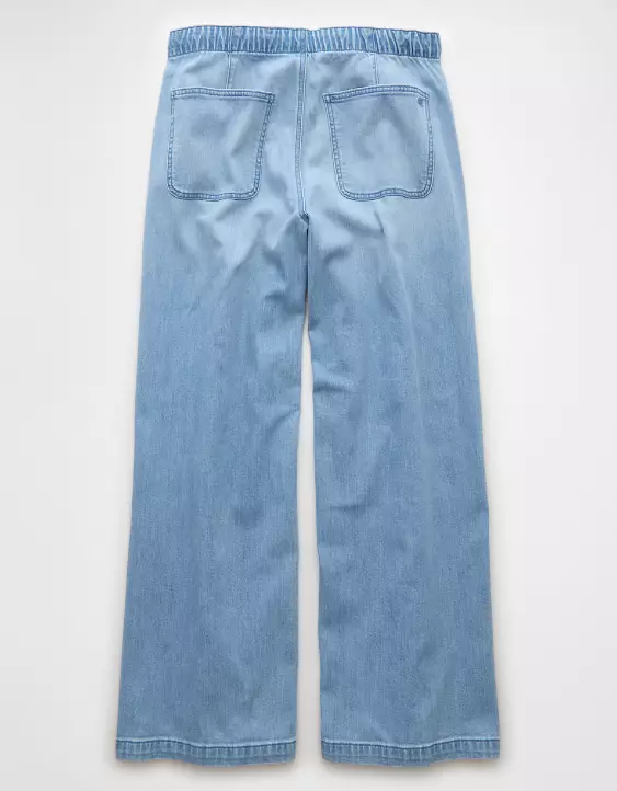 AE Stretch Low-Rise Ultra Wide-Leg Pull-On Jean - Image 4
