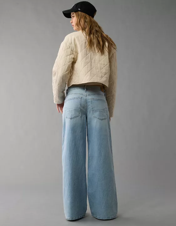 AE Dreamy Drape Strigid Low-Rise Ultra Wide-Leg Jean - Image 3