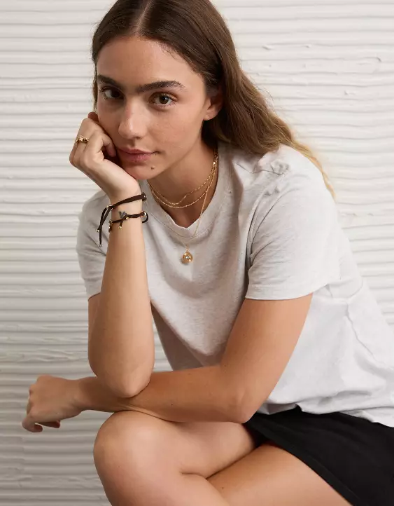 AE Classic T-Shirt - Image 6